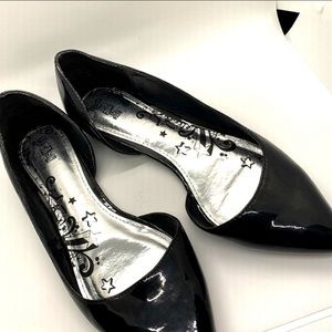 Brash 12 Wide Black Flat shoes